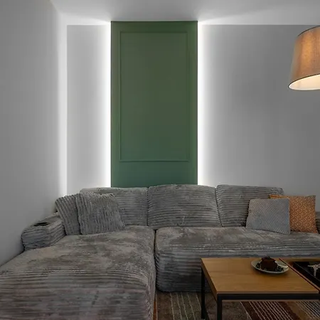 Nestio Premium Designer - 1br & 2br Gems Plovdiv